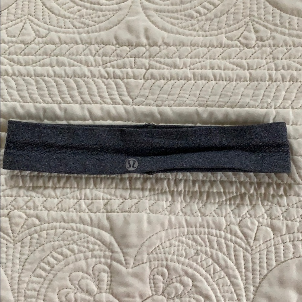 Thin lululemon headband
